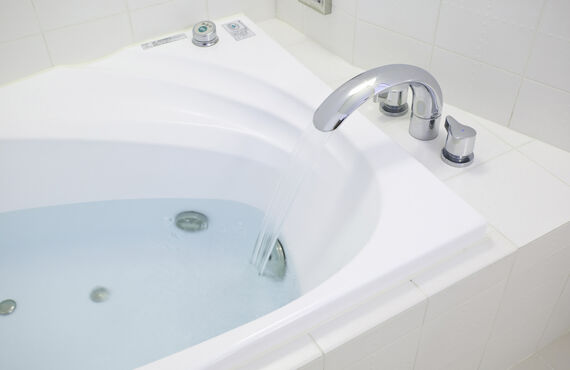 気持ちのよい浴室を施工する内装リフォーム | リフォームなら千葉のStrawberry World株式会社